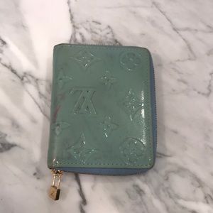 100% authentic Louis Vuitton wallet
